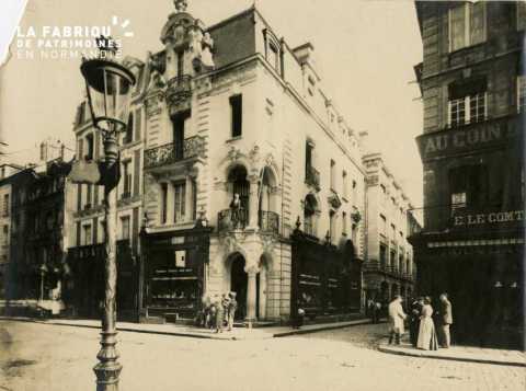 Immeuble Rue Saint Pierre, Pharmacie